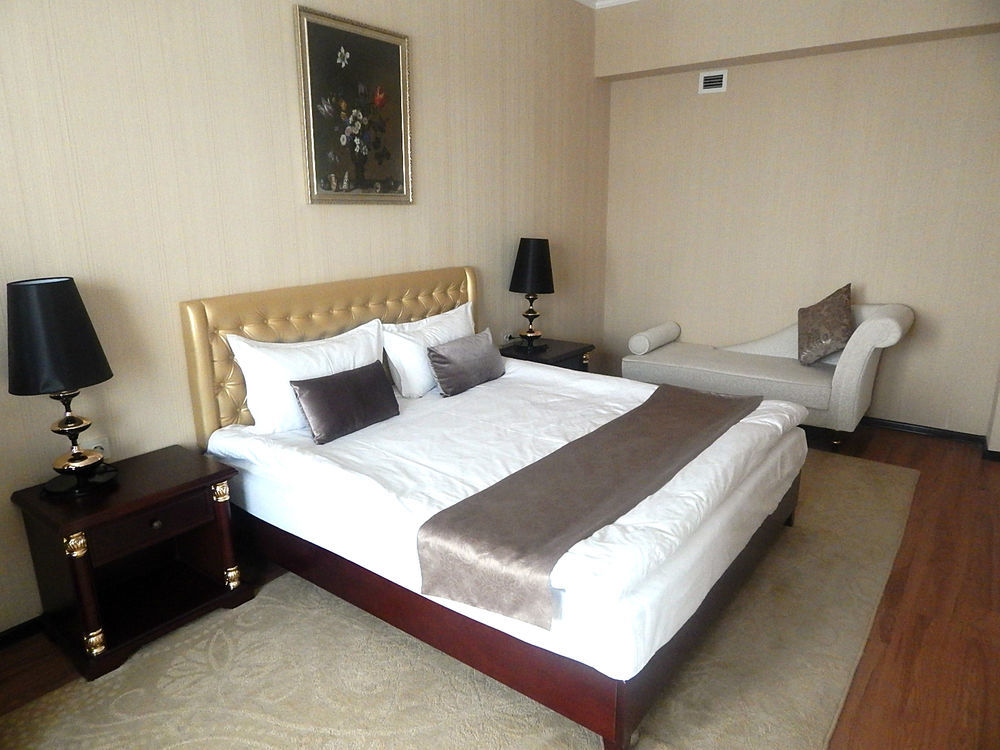 Reikartz Park Astana Ex-Royal Park Hotel & Spa Εξωτερικό φωτογραφία