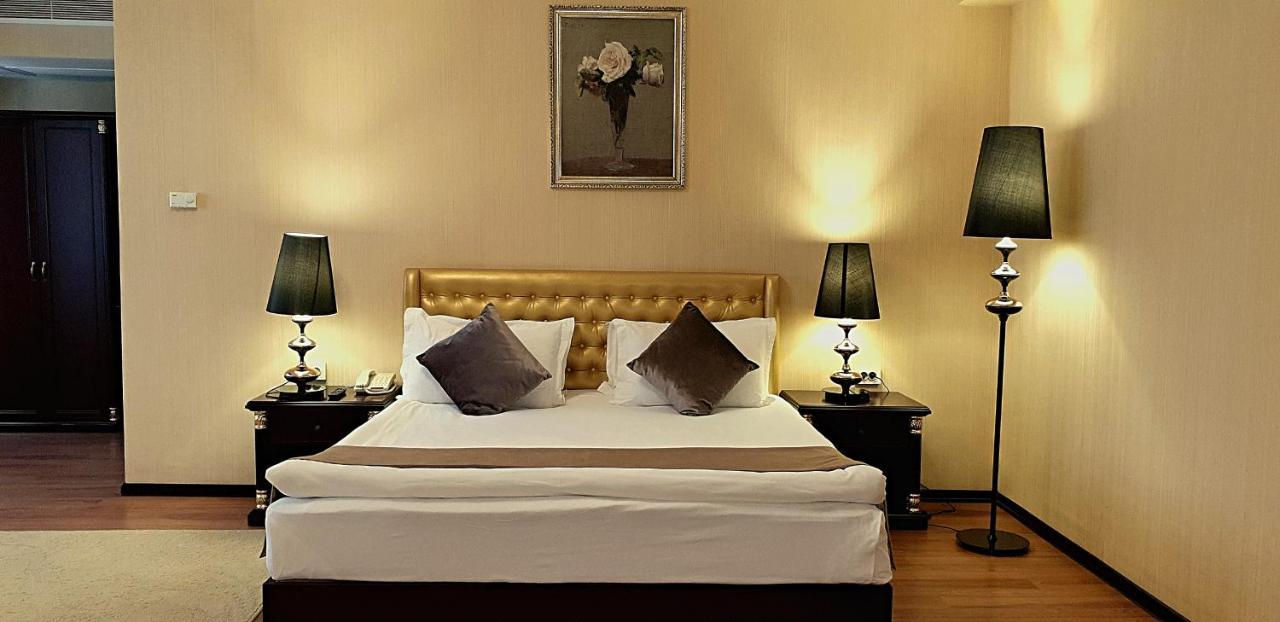 Reikartz Park Astana Ex-Royal Park Hotel & Spa Εξωτερικό φωτογραφία